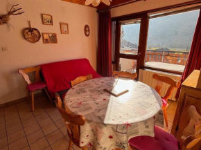 Appartement 2 chambres avec balcon exposé Sud, parking et navettes à proximité - FR-1-692-39